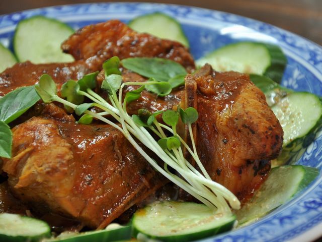 地元でも人気のソーキのケチャップ煮