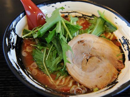 最後の1滴まで残さず味わいたいトマトラーメン