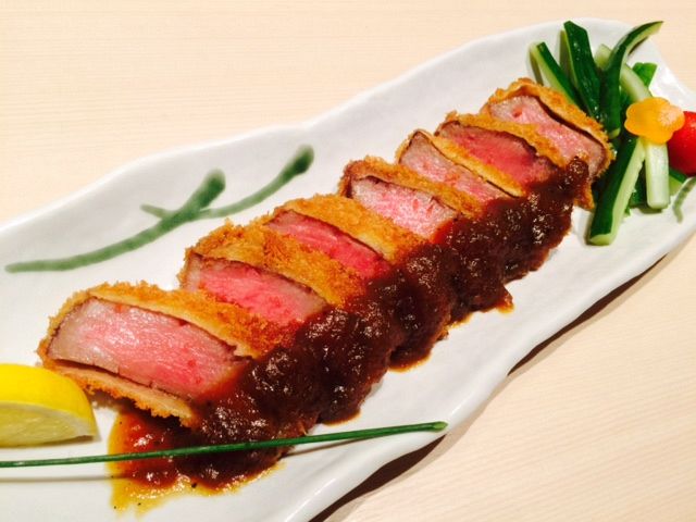 牛タンカツ（希少部位　タン元使用）
