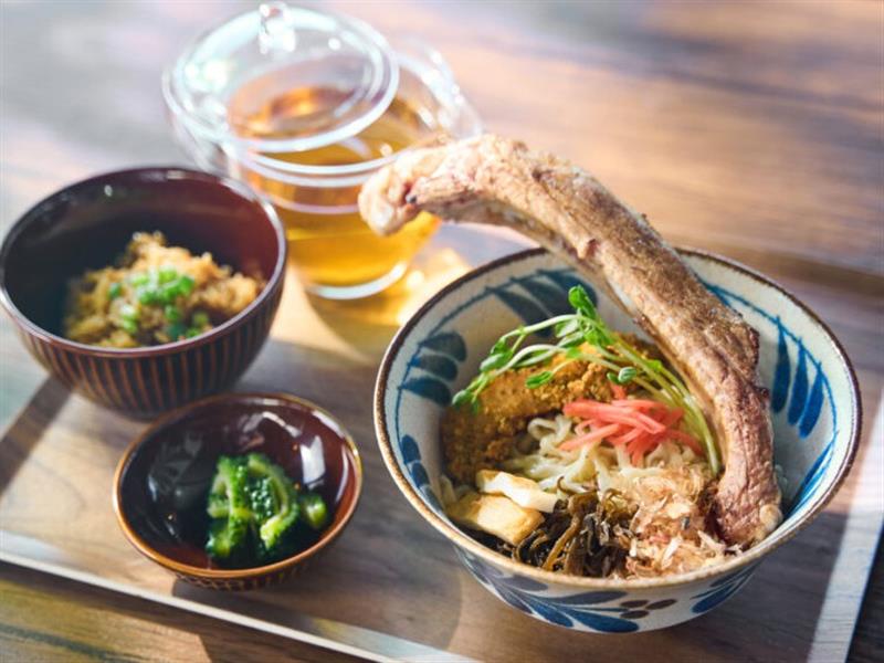 ワイルドソーキのぶっかけ宮古そば