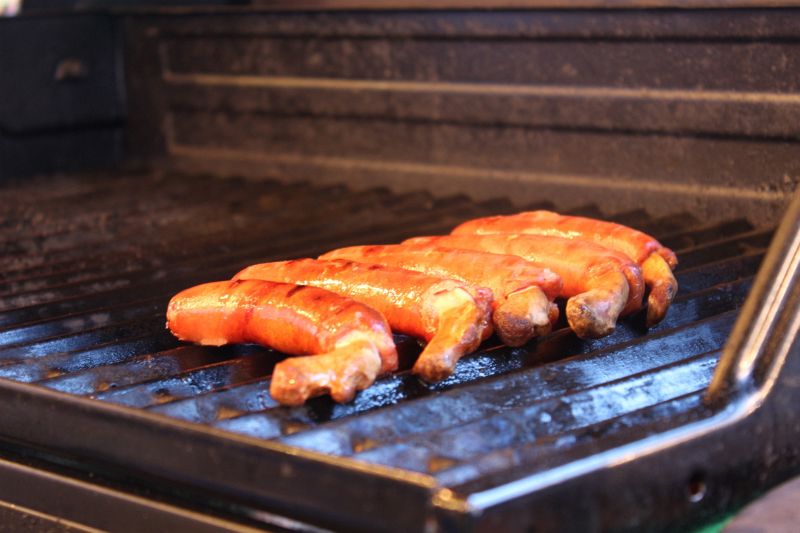 バーベキューグリルで焼いたウインナーやお肉は絶品