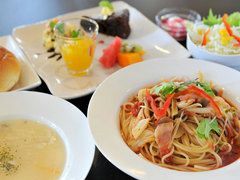 日替りパスタも食べ応え充分