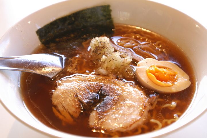 地元に人気の「八王子ラーメン」