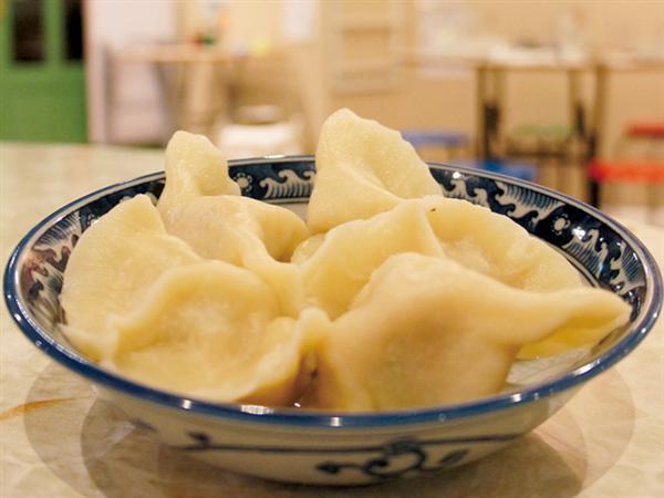 金燕楼（ザ・ゴールデンスワロー）