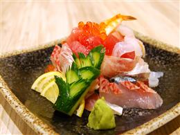その日のネタがたっぷり☆ぶっかけ寿司