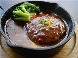 県産もとぶ牛のハンバーグ