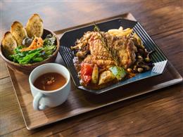 もも肉のローストマスタードマリネ きのこに抱かれて