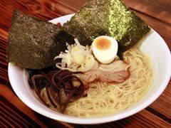 屋台風のシンプル旨みラーメン