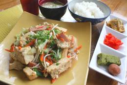 「豆腐チャンプルー定食」定番メニューも550円！