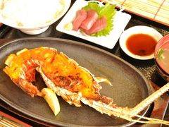 伊勢エビなども低価格で味わえる