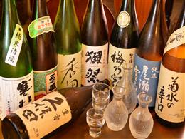 日本各地から日本酒を取り寄せております